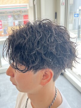 バース バイ ハピネス(BIRTH by happiness) ツイストスパイラルパーマツイストパーマメンズマッシュパーマ