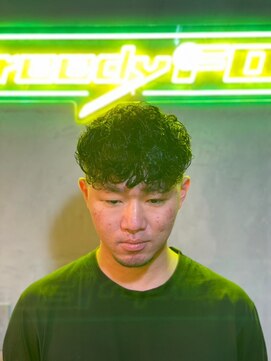 グリーディーフォックス 代々木(Greedy FOX) 波巻き/ハイライト/マッシュパーマ/ウルフ[シェービング]