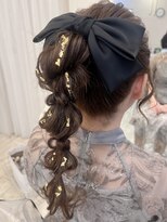 ヘアメイクアンドセットサロン リッコ(Hair make&set salon Ricco)&nbsp;大人可愛い編み下ろしポニー