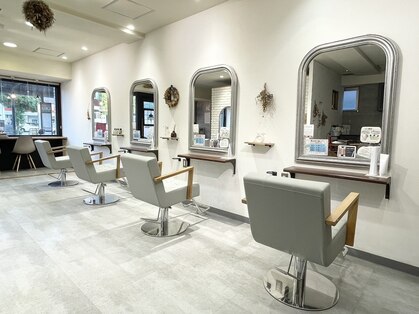 アンジュール 荒田店(UNJOUR.)の写真