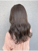 赤みを抑えたオリーブアッシュ