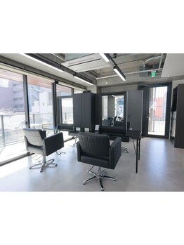 ［渋谷駅◆徒歩７分］落ち着いた空間で、くつろげるサロンタイムを！お悩みに応じて理想の髪形を創ります。