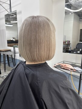 エシカ(ethica) 【ethica_南船場】ホワイトグレージュ×ミニボブ