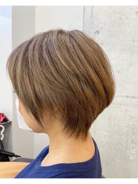 マルク(malc.) 大人ショート×骨格補正