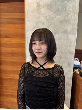 モスト ブリヤン(MOST BURYAN) ミディアムレイヤースタイル
