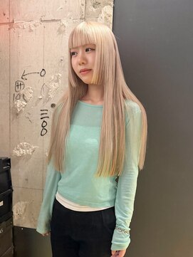 シリー(Silly) ホワイトベージュとワンレングス姫カット