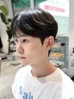 ノラ ウメダ(NORA UMEDA)&nbsp;韓国ヘア シースルーマッシュ×ダウンパーマ×メンズカット