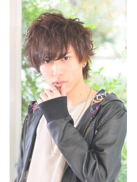 ファミーユ(famille) ニュアンスマッシュ・ブラストくせ毛風ショートレイヤー