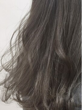 サロン ド アイ グレーアッシュ　グラデーション