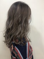 モ ディープ 泰夢(mo’Deep 泰夢)&nbsp;パールアッシュ×バレイヤージュ