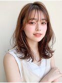 大人かわいいモテ髪ニュアンスカラーミディアムくびれヘア暗髪