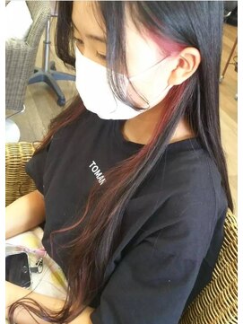 ヘアーサロン プアメリア(Puamelia) 20代30代レッドインナーカラー×黒髪フェイスレイヤー
