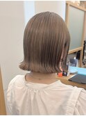 ぱつボブ/ベージュ