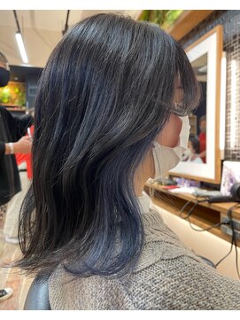 ルーム(Room) ボブインナーカラー韓国風切りっぱなしボブインナーカラーブルー