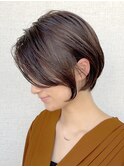 大人かわいい ショートボブ 前下がりボブ ひし形シルエット 