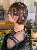 ショートヘアアレンジ  お呼ばれダウンスタイル  金箔　卒業式