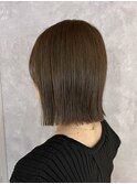 パツっと外ハネストレートボブ
