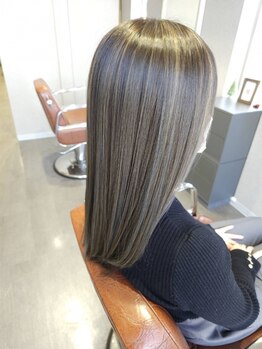 モンド ホリスティック ヘアー(MONDE Holistic Hair)の写真/隠すから魅せる"白髪ぼかし"で洗練された大人のおしゃれ髪に☆自然なツヤ感とカラーで、上品な印象を演出♪