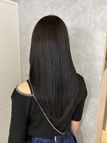 モク(mok)&nbsp;縮毛矯正×暗髪で誰もが羨む美髪へ★yuka