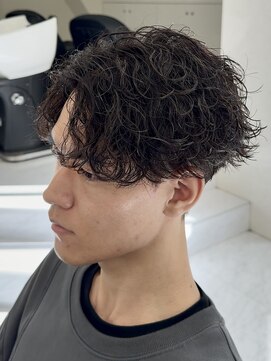 アイトーキョー 渋谷(AI TOKYO) 波巻きシャドウ/シャドウパーマ/センターパート