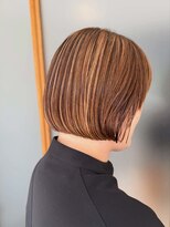 オーラ(ora) ぱつっとミニボブ