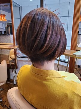 スナージーヘアーメイクス(SNAZZY HAIR MAKES) ローライズショート
