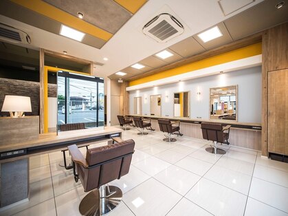 アース 都城川東店(HAIR & MAKE EARTH)の写真