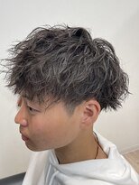 カイノ(KAINO)&nbsp;ツイスト　スパイラル　マッシュ　刈り上げ　ツーブロック