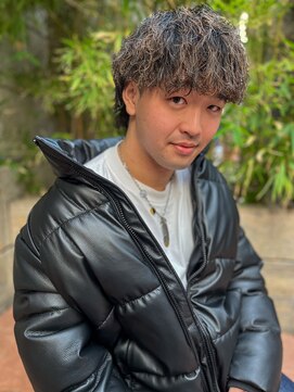 アルマフォー(Alma four) <流行>波巻きスパイラル×ツイストスパイラルMIX