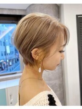 ルーブ トウキョウ(Loob. TOKYO) 《池袋》すっきりショート（前下がりショート）×ベージュカラー