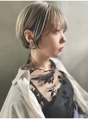 色合いがアクセントのコンパクトショートボブ