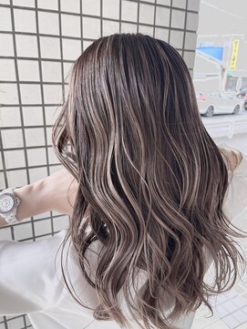 ヴィフ 大船(VIF) バレイヤージュ/ハイライト/ダブルカラー/ケアブリーチ/ボブ