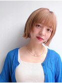 大人ショートボブ前髪ありベージュ系カラー丸顔絶壁K20240718
