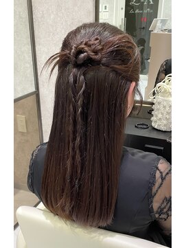 ルミュドゥプレシャス(LEMIEUX de precious) カチモリハーフアップ