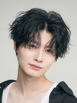 レタッチ バイ フィフス 天神大名(RETOUCH by fifth) 大名波巻きパーマツイストスパイラルパーマッシュウルフカット