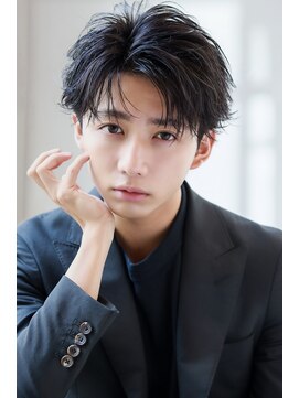 オーシャントーキョー サニー 原宿(OCEAN TOKYO Sunny) フェザーパーマセンターパートニュアンスパーマ韓国マッシュ黒髪