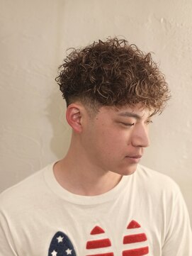 カットハウス ティーズ CUTHOUSE T's ショートスペインカール×金メッシュ