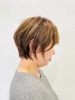 リル(Rire)&nbsp;大人小顔ショート耳かけ丸みくびれ30代40代50代
