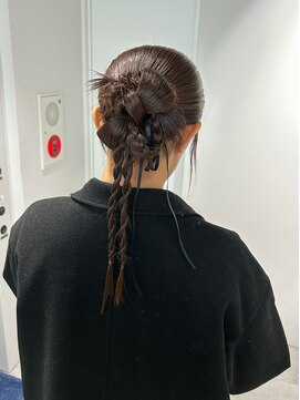 トリッカ シブヤ(TRICCA SHIBUYA) タイトヘア/リボン風ヘア/個性派アレンジ/タイトポニー/アレンジ