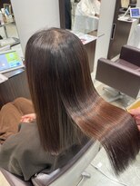 エレナ(elena)&nbsp;池袋髪質改善｜時短で叶う極上艶髪大人美肌に見せるダークブルー