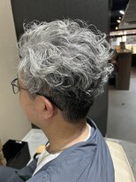 ジンリッチ(JiN RiCH) やりすぎない大人のワイルドパーマ