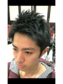 暗めカラーにはえる立体的な束感がPOINT♪