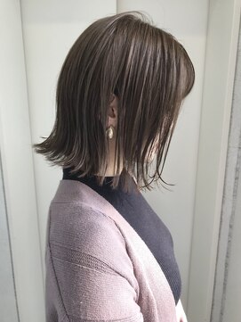 ヘアーデザイン シュシュ(hair design Chou Chou by Yone) クリームベージュ×外ハネボブ♪