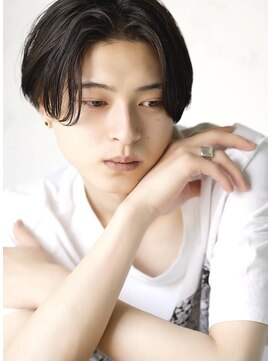 ロミーオム 本厚木(ROMMY. Homme) 黒髪、艶感、センターパート◎大人マッシュヘアROMMY.Homme