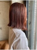 切りっぱなしミディアムボブオレンジカラー20代30代