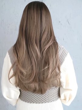 マリアナ(Mariana) ハイライトショートヘアレイヤーカットダブルカラー