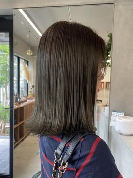 ナル(nalu.) オリーブベージュ/くすみカラー/ミディアムヘア