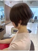 大人くびれ丸みショート