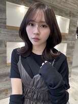 アイヴィー(IVY)&nbsp;グレージュカラー くびれミディアム 【肥田亜沙美】