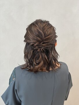 ジーナエス 札幌(Zina S) ハーフアップ